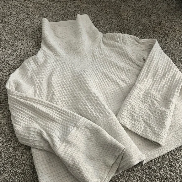 Textured Lululemon Turtleneck - Picture 1 of 6